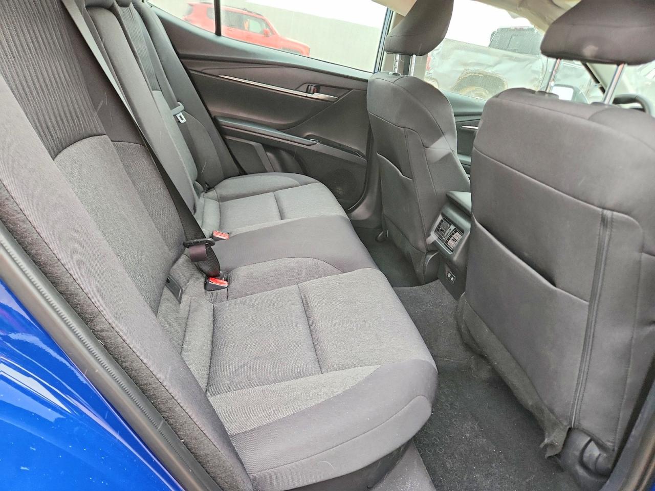 2025 TOYOTA CAMRY LE photo 10