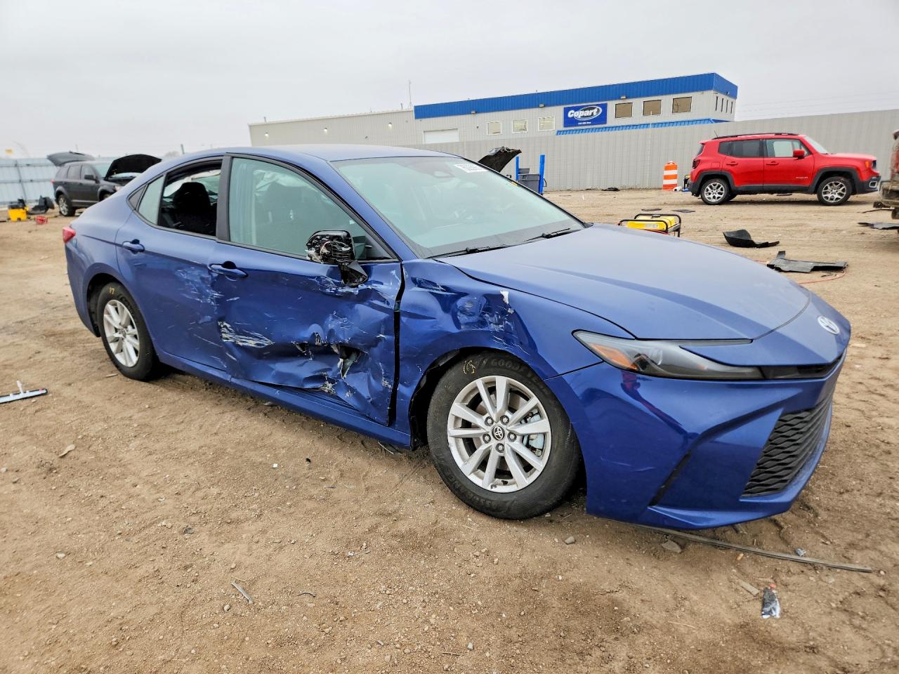 2025 TOYOTA CAMRY LE photo 4