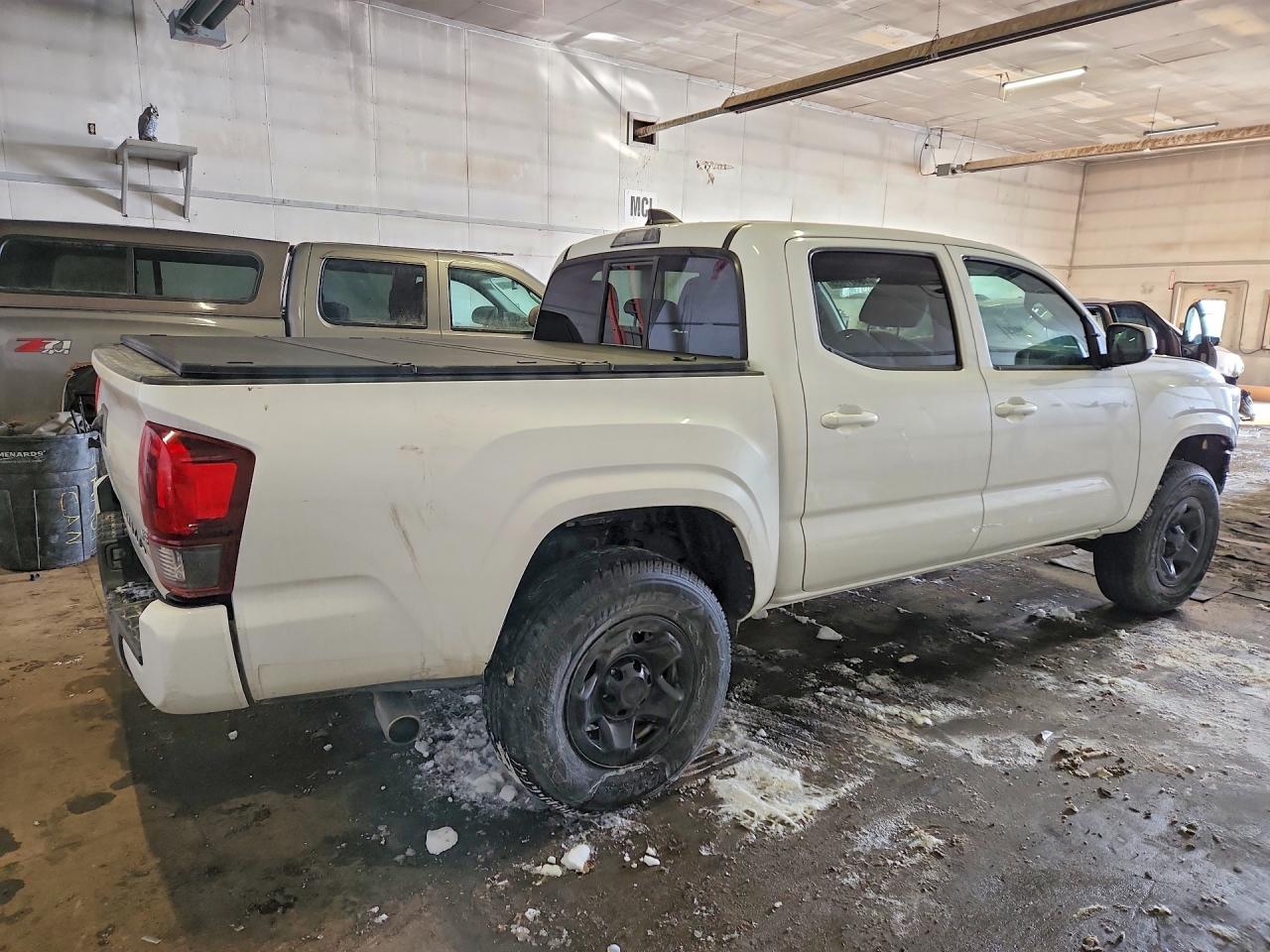 2022 TOYOTA TACOMA DOUBLE CAB photo 5