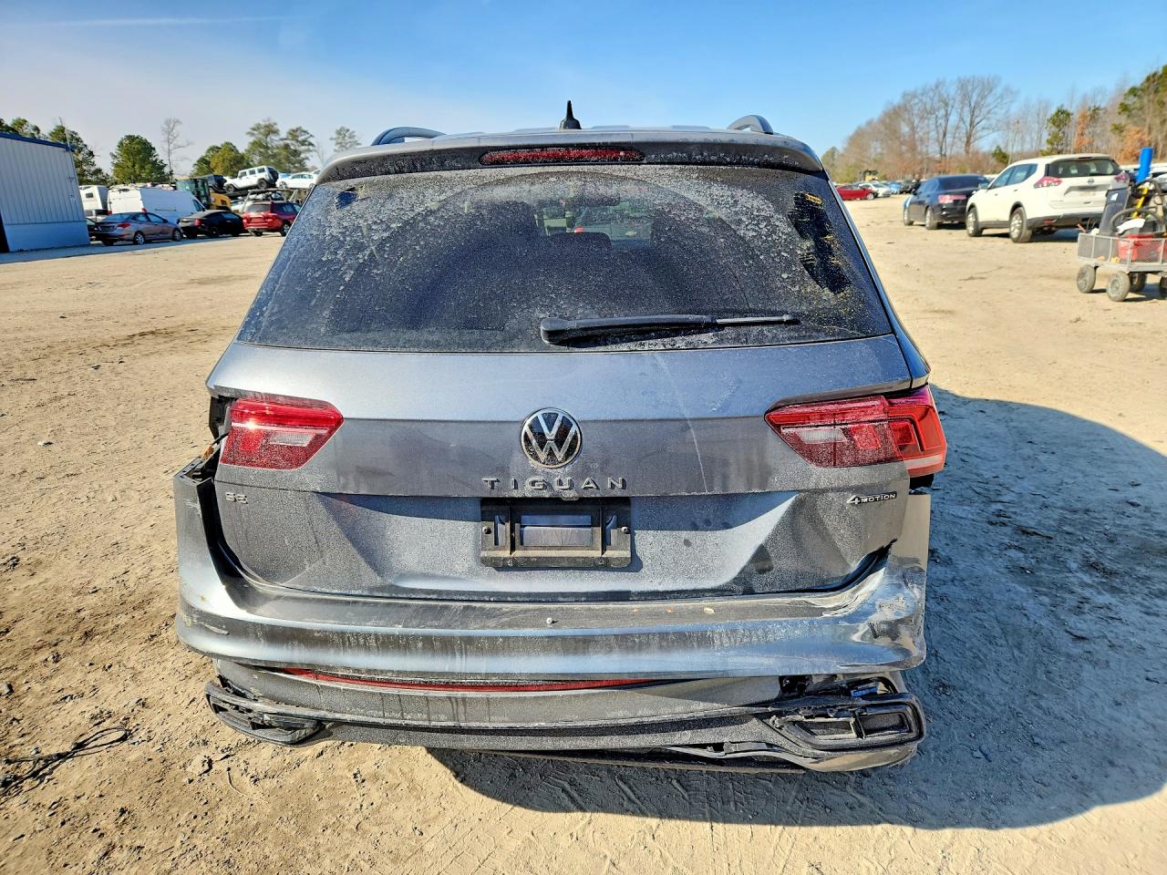 2024 VOLKSWAGEN TIGUAN SE R-LINE BLACK photo 11