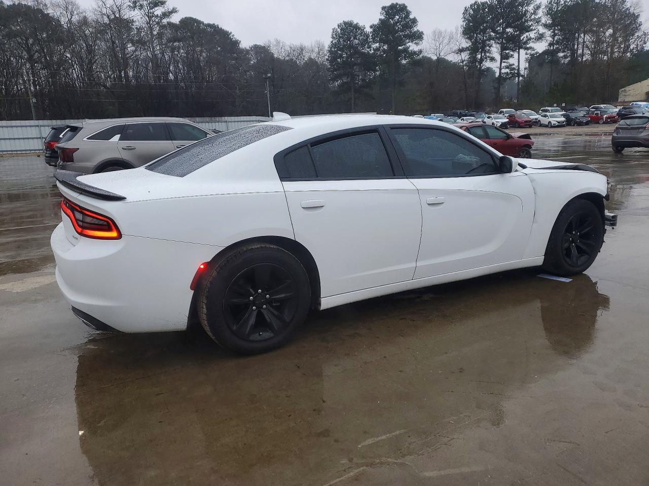2017 DODGE CHARGER SXT photo 5