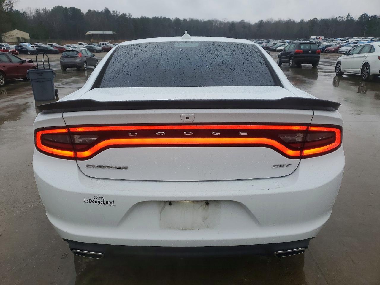 2017 DODGE CHARGER SXT photo 11