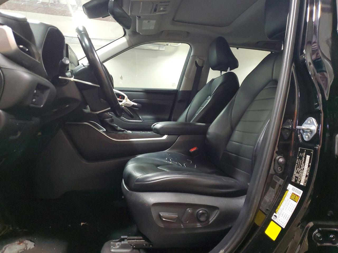 2021 TOYOTA HIGHLANDER HYBRID XLE photo 19