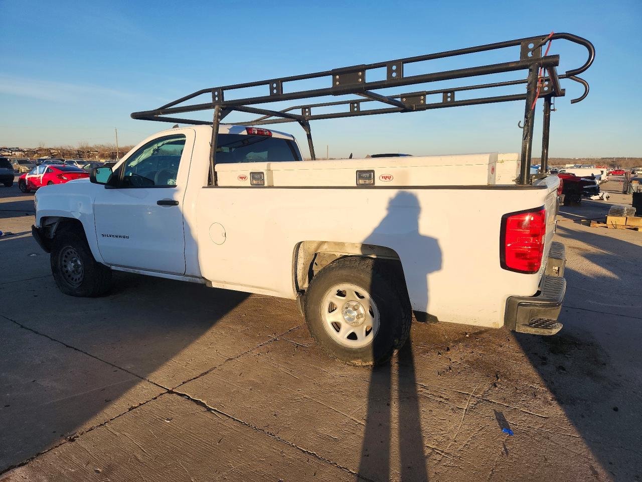 2016 CHEVROLET SILVERADO C1500 photo 3