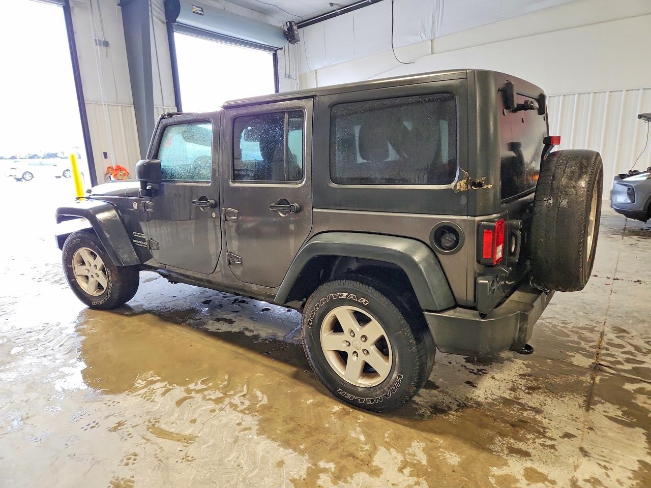 2016 JEEP WRANGLER UNLIMITED SPORT photo 2