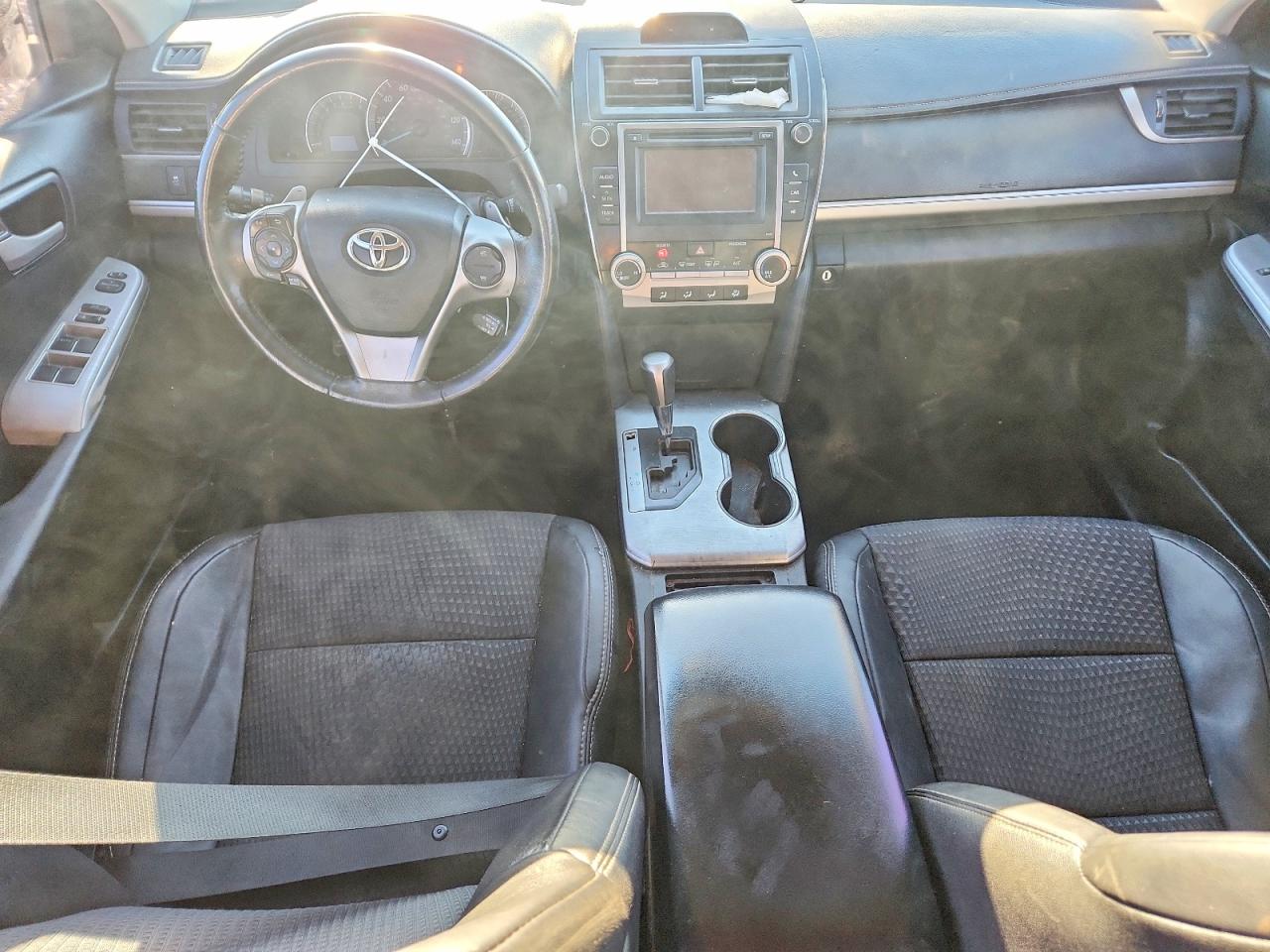 2013 TOYOTA CAMRY SE photo 22