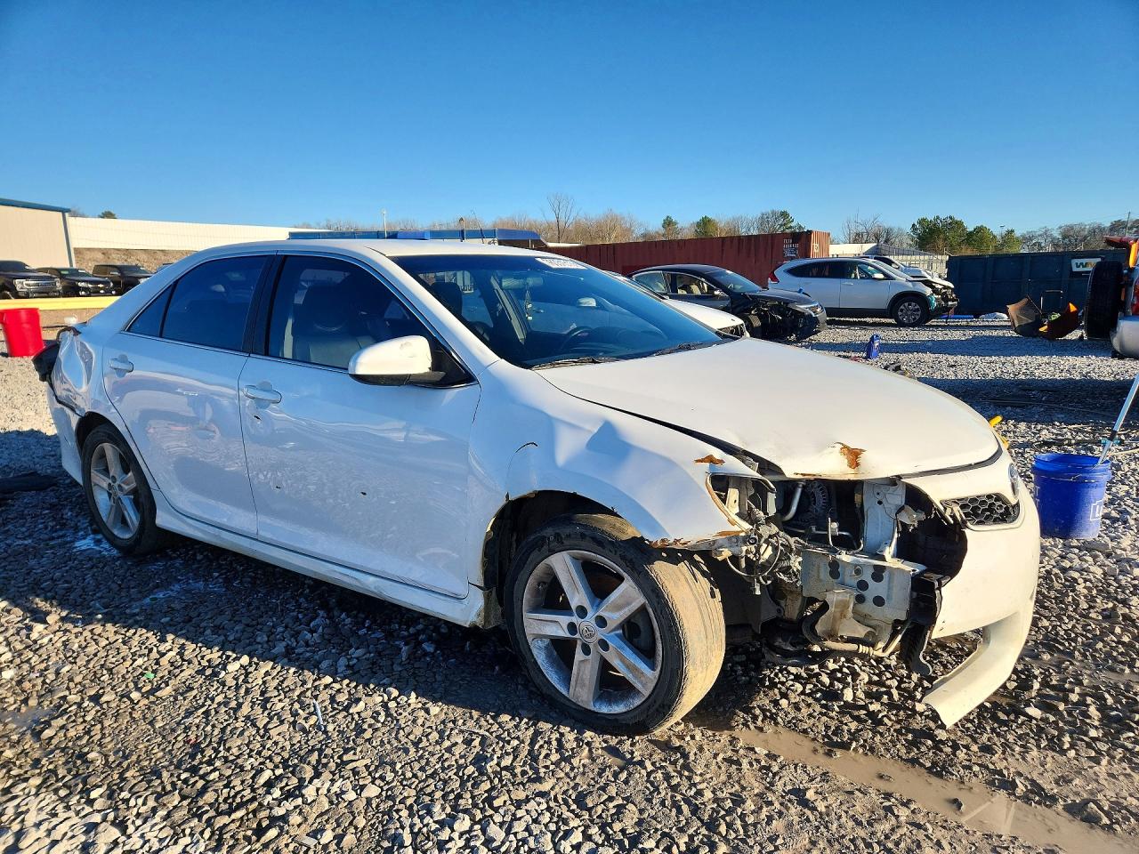 2013 TOYOTA CAMRY SE photo 10