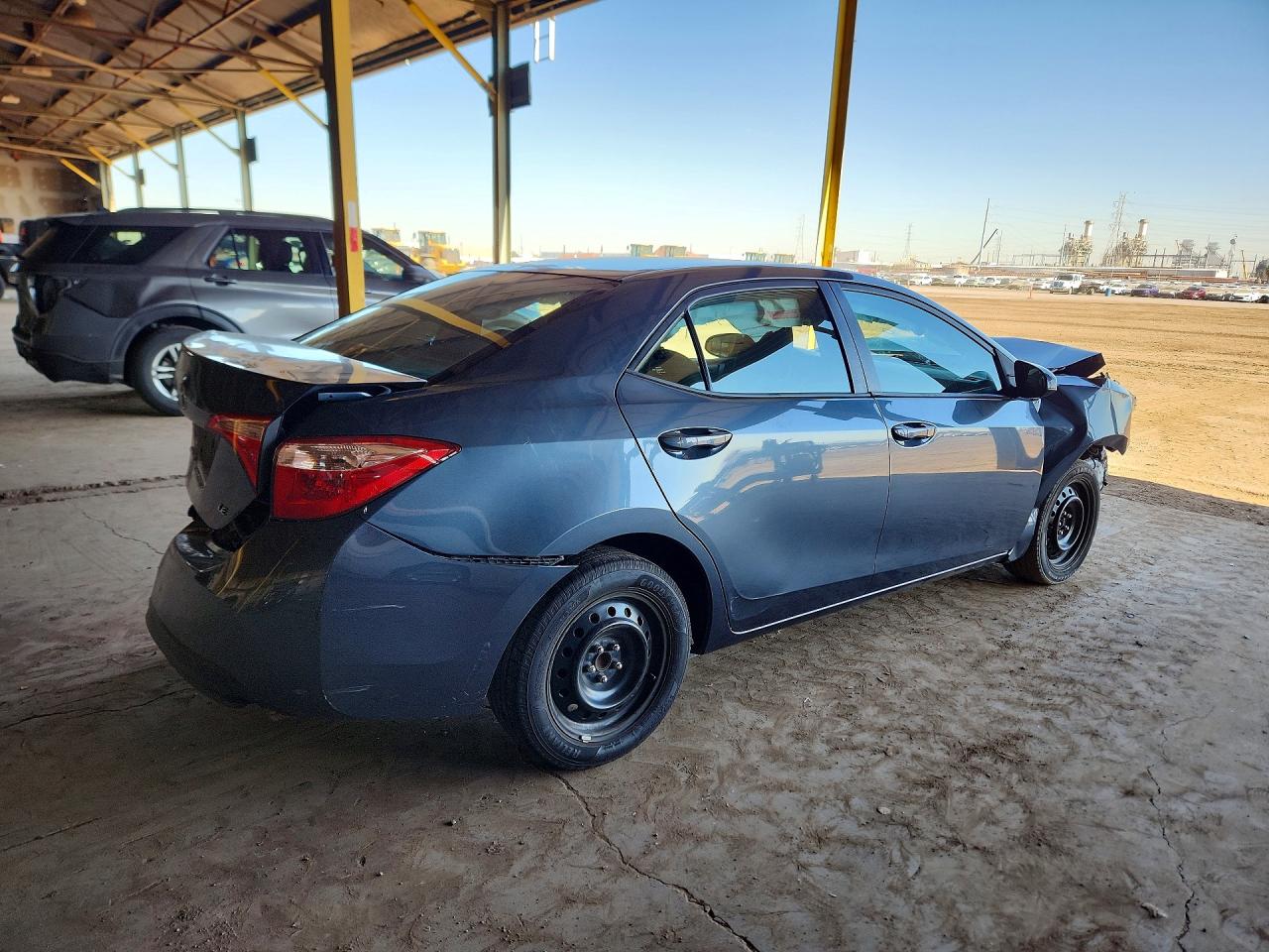 2018 TOYOTA COROLLA LE photo 5