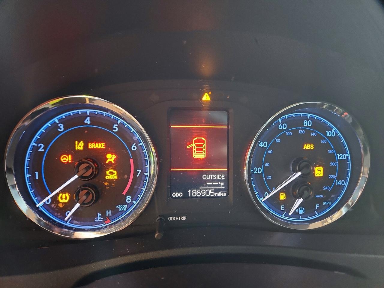 2018 TOYOTA COROLLA LE photo 17