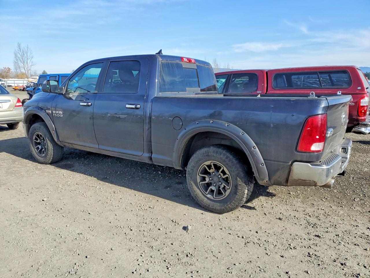 2017 RAM 1500 SLT photo 3