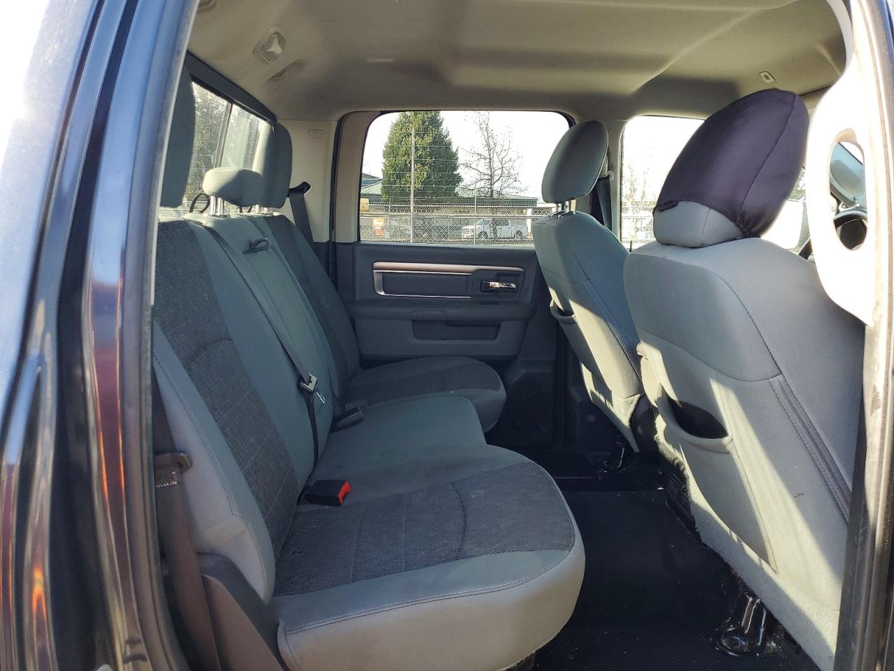 2017 RAM 1500 SLT photo 19