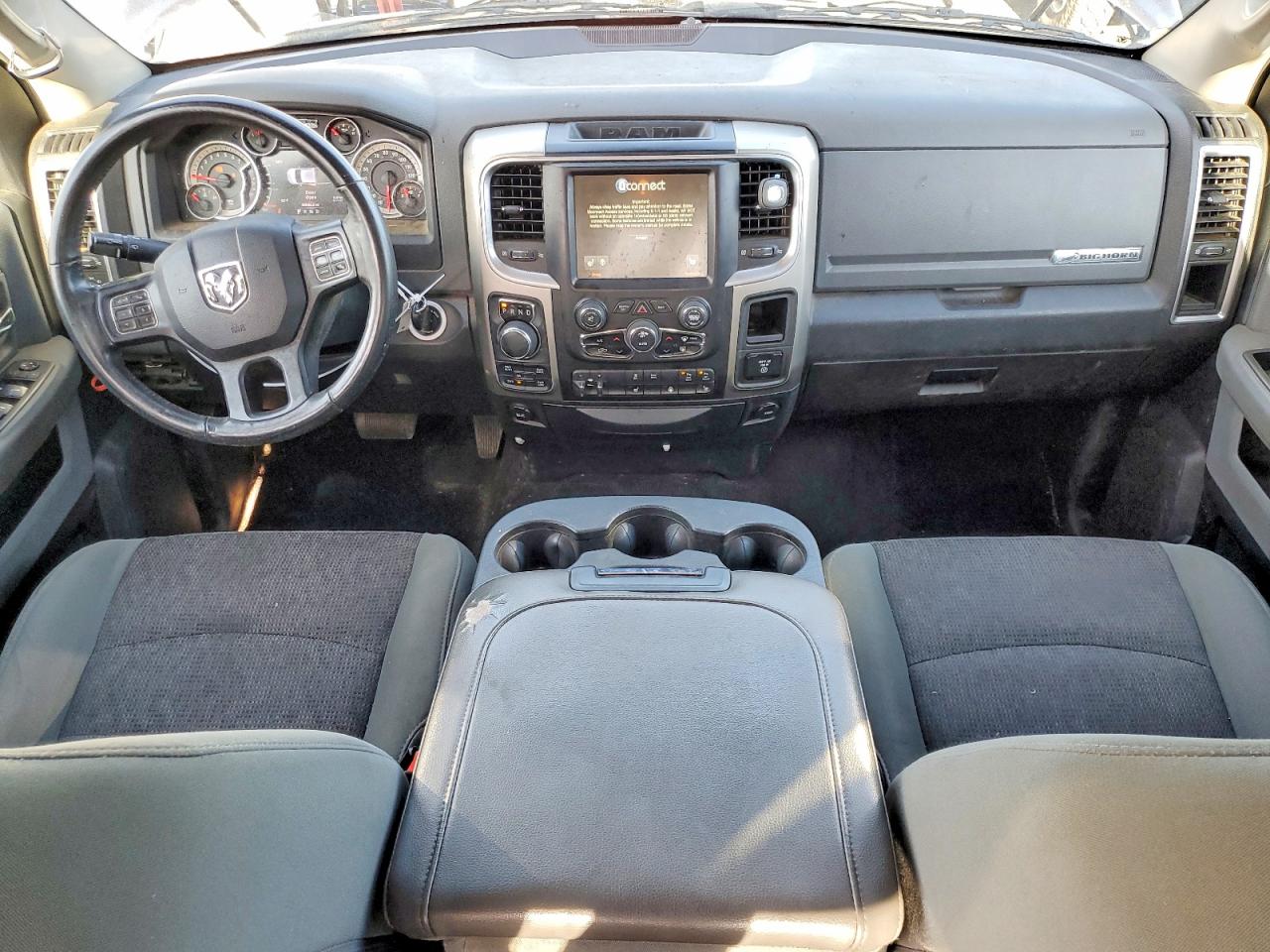 2017 RAM 1500 SLT photo 15