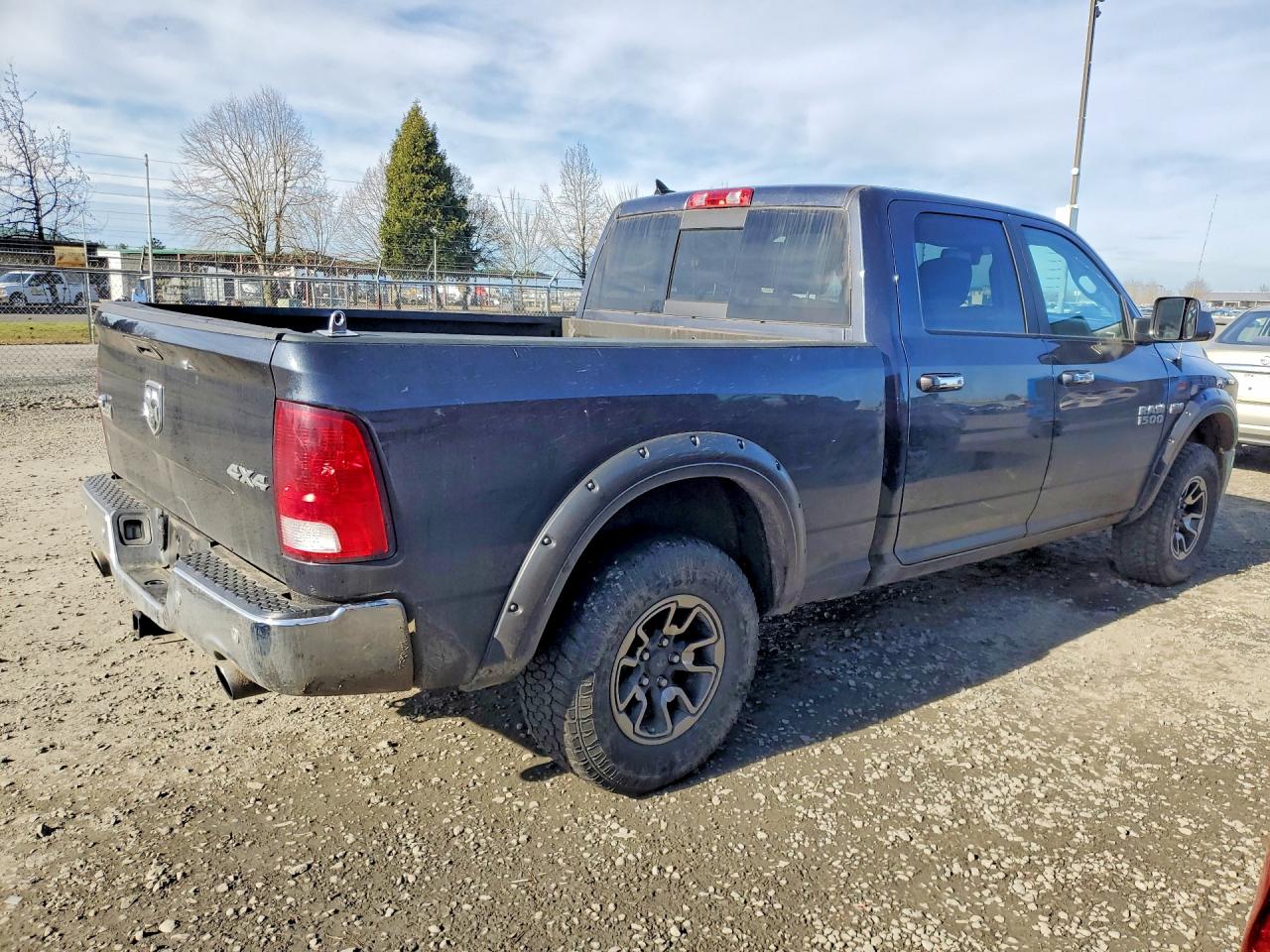 2017 RAM 1500 SLT photo 5