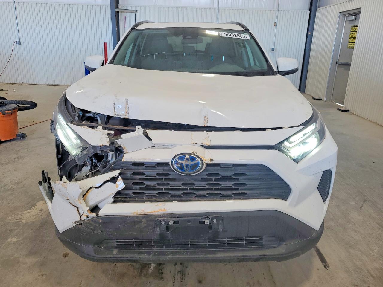 2022 TOYOTA RAV4 XLE photo 9