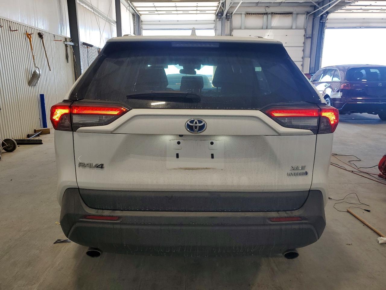 2022 TOYOTA RAV4 XLE photo 11