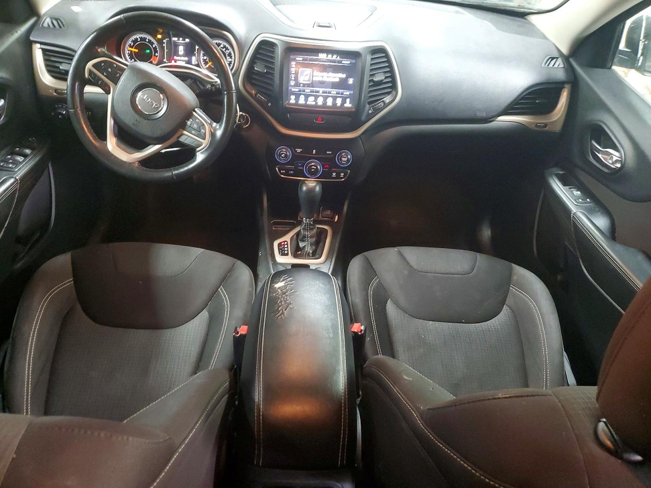 2015 JEEP CHEROKEE LATITUDE photo 22