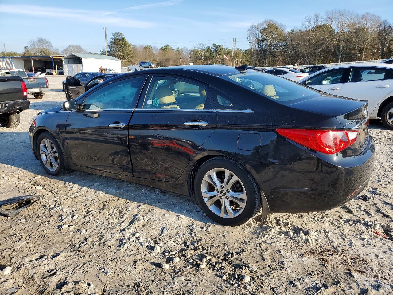 2013 HYUNDAI SONATA photo 2