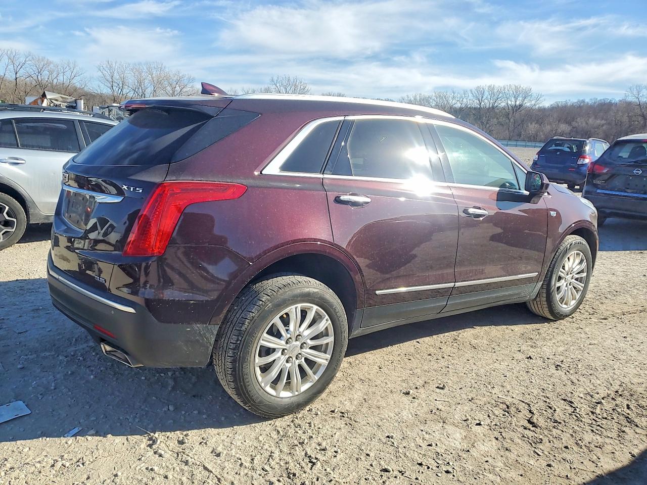 2017 CADILLAC XT5 photo 3