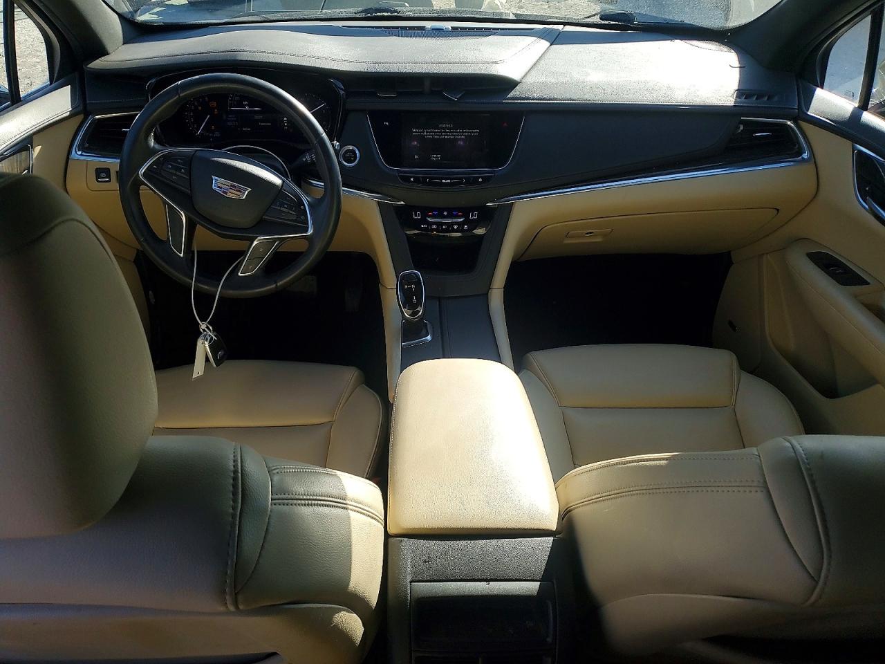 2017 CADILLAC XT5 photo 8