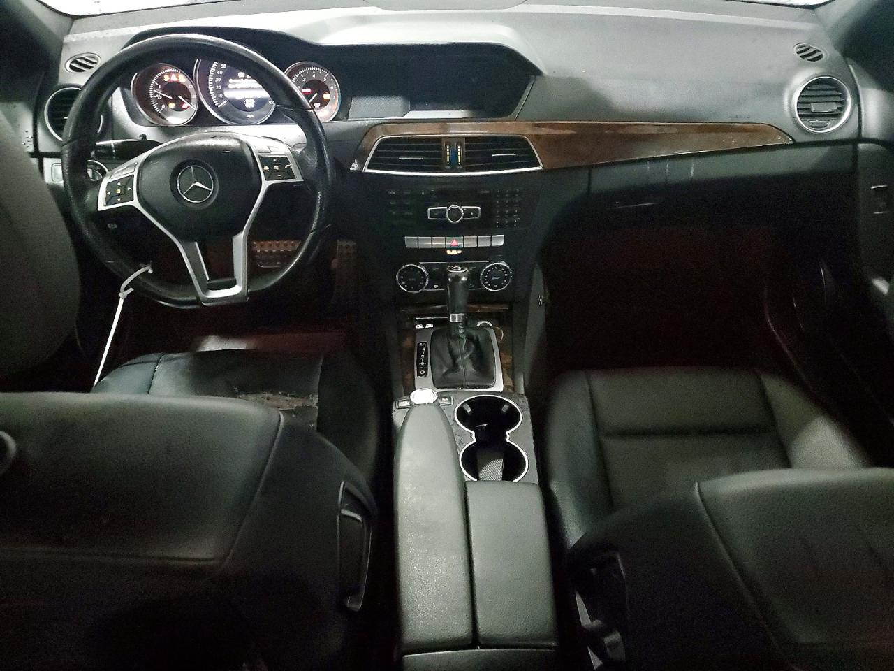 2013 MERCEDES-BENZ C 250 photo 8