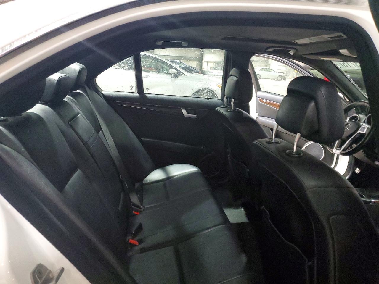 2013 MERCEDES-BENZ C 250 photo 10