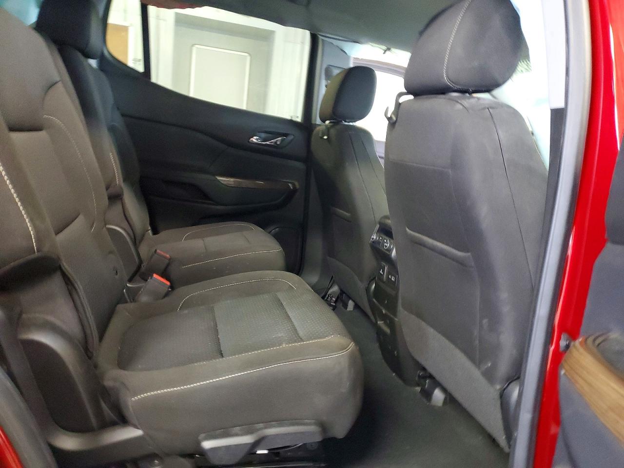2023 GMC ACADIA SLE photo 21
