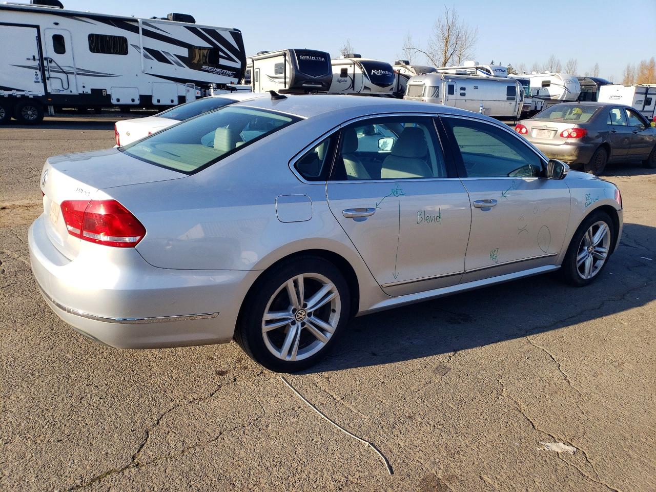 2015 VOLKSWAGEN PASSAT SE photo 5