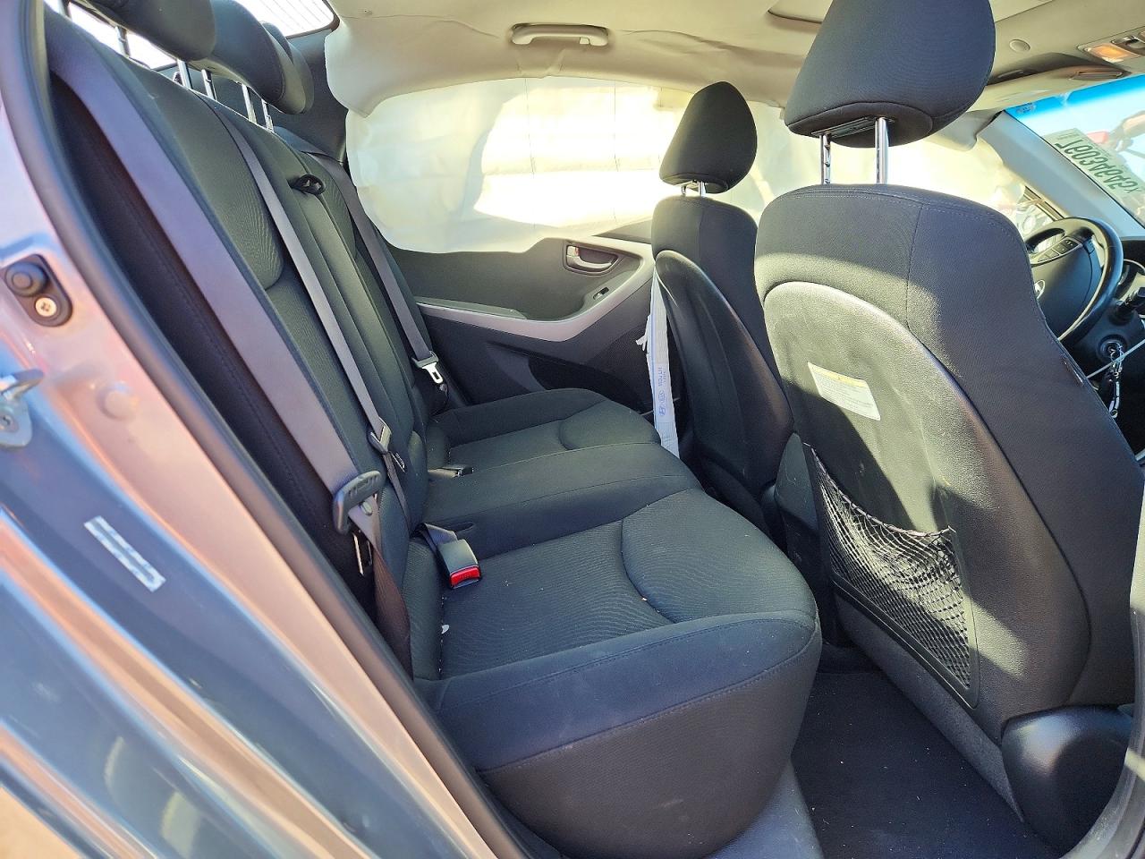 2015 HYUNDAI ELANTRA SE photo 10