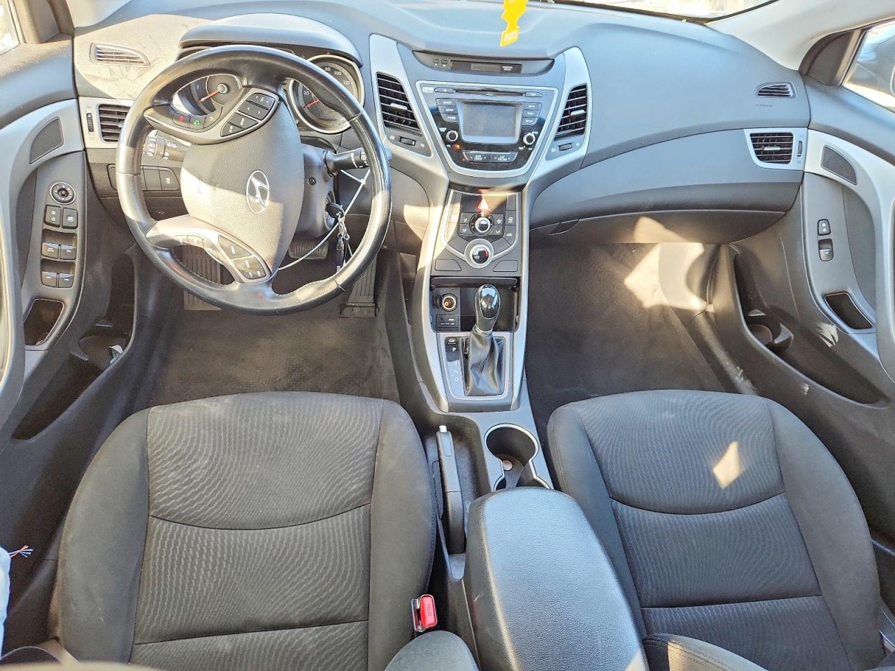 2015 HYUNDAI ELANTRA SE photo 8