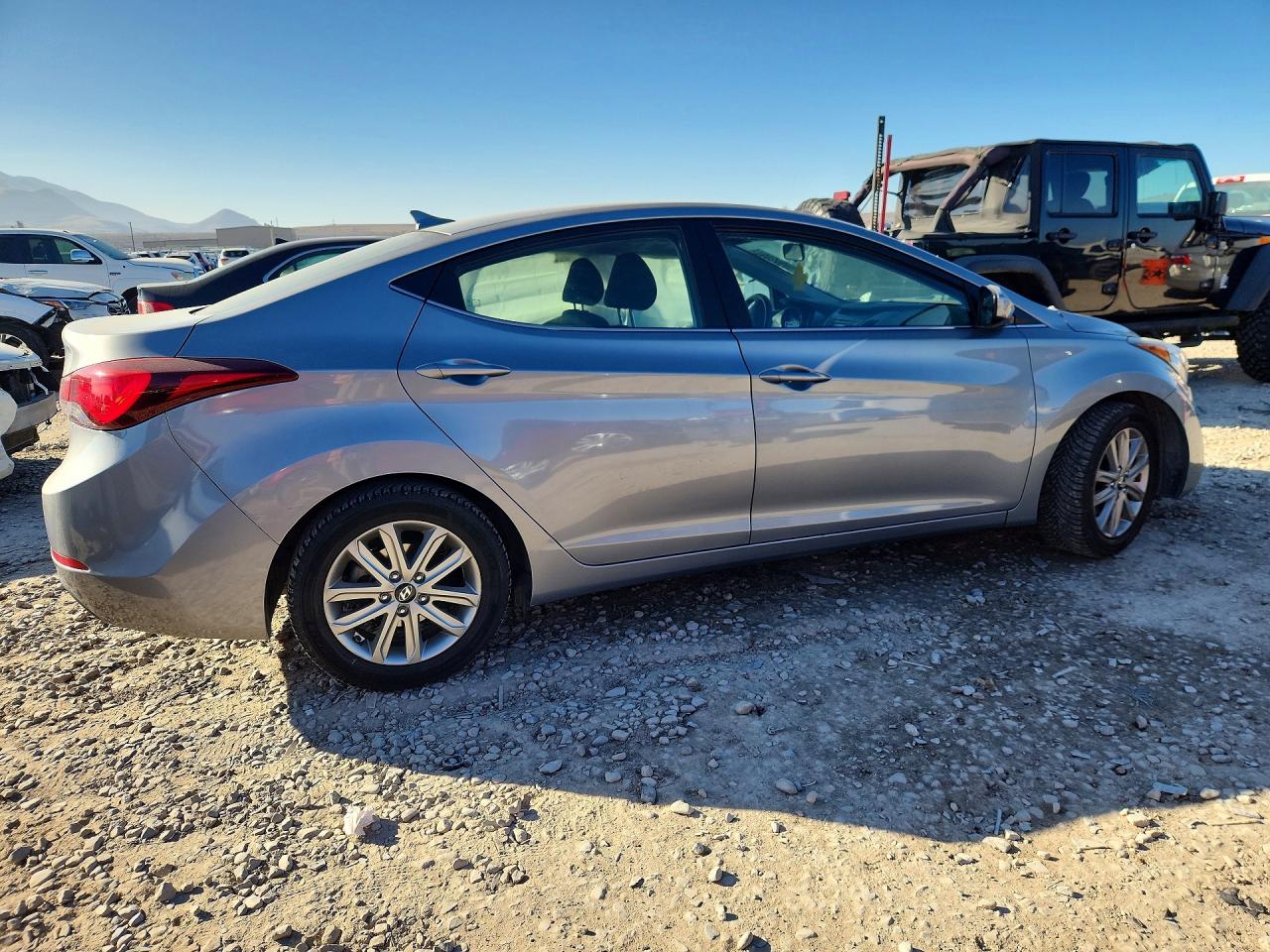 2015 HYUNDAI ELANTRA SE photo 3