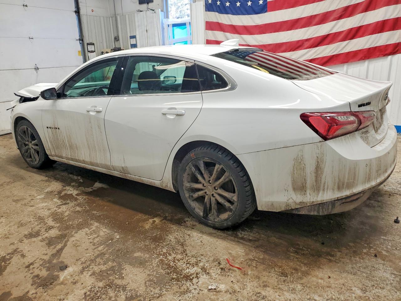 2021 CHEVROLET MALIBU LT photo 2