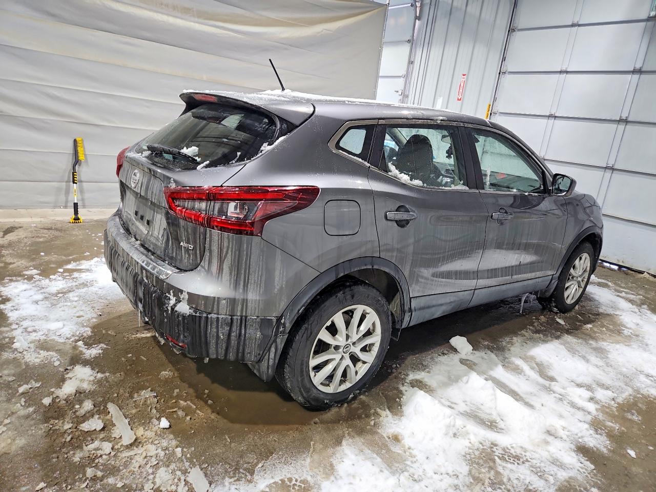 2020 NISSAN ROGUE SPORT S photo 3