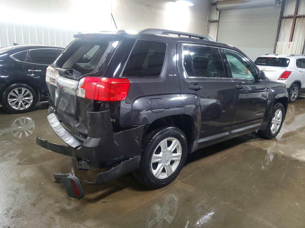 2015 GMC TERRAIN SLE photo 3
