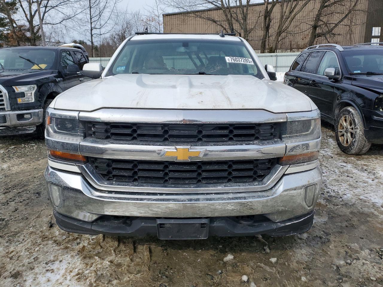 2016 CHEVROLET SILVERADO K1500 LT photo 5