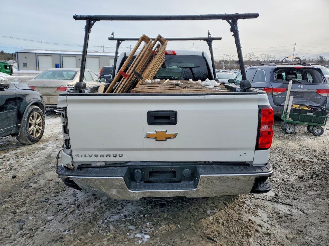 2016 CHEVROLET SILVERADO K1500 LT photo 6