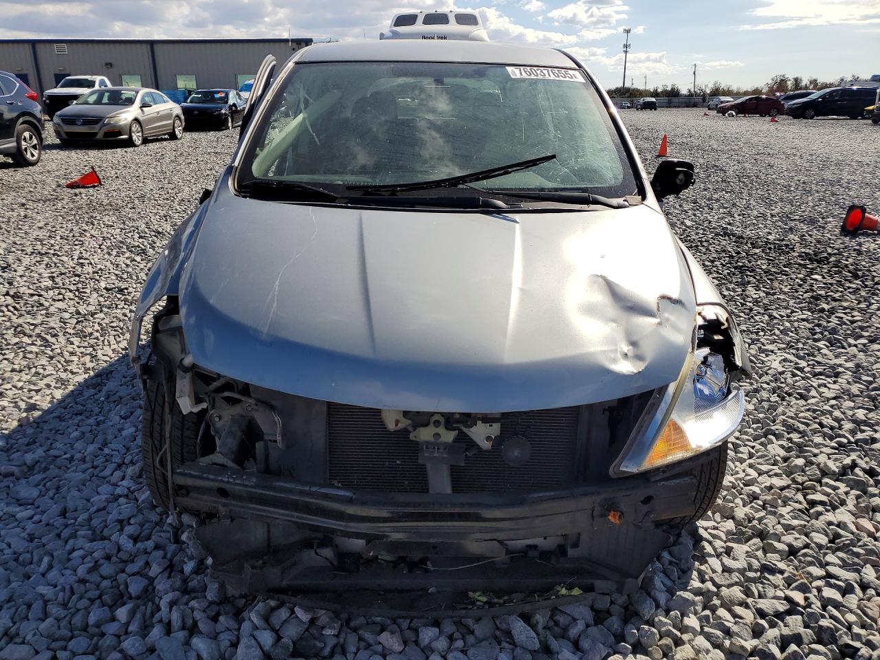 2011 NISSAN VERSA 1.8 S photo 9