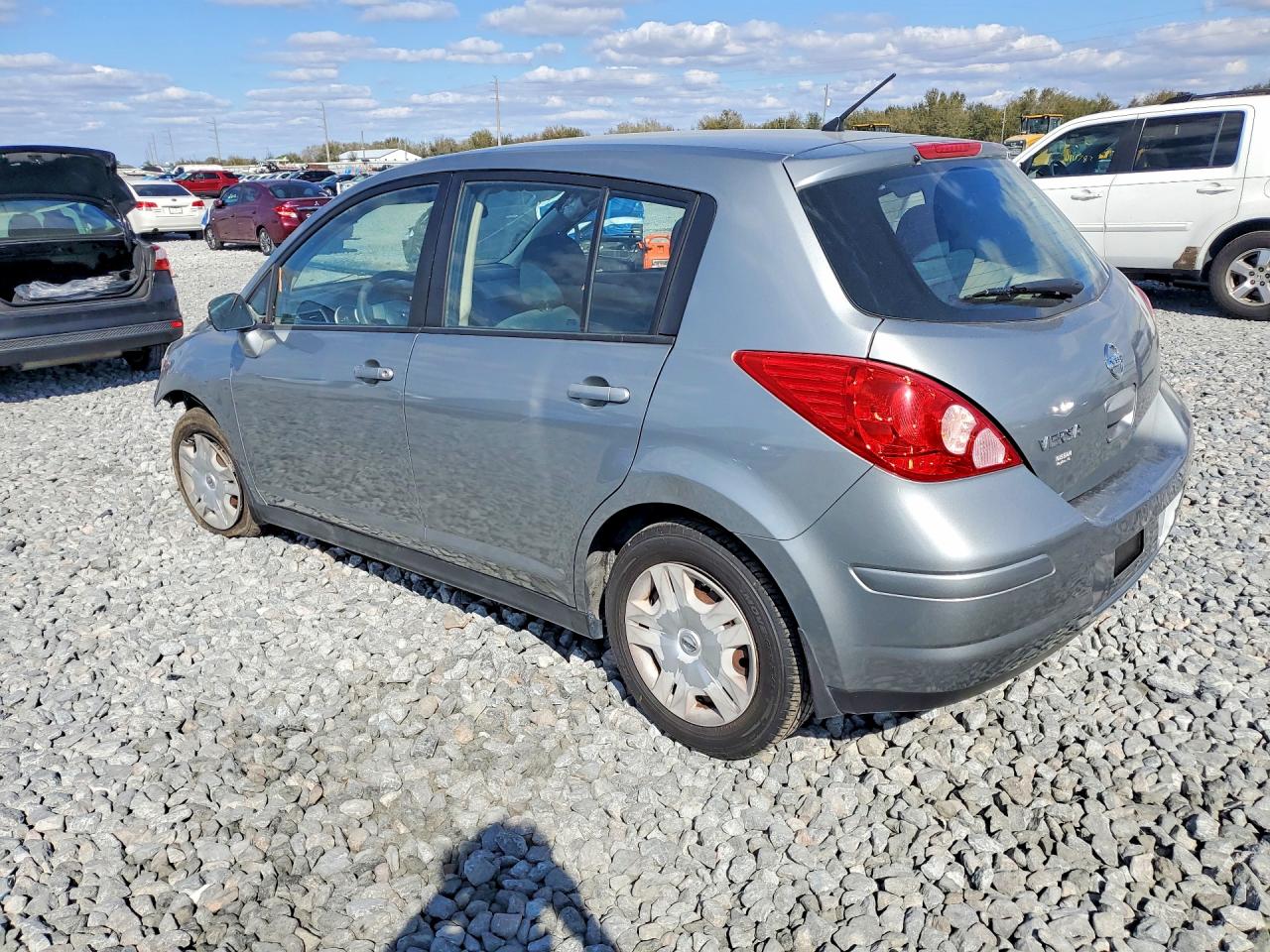 2011 NISSAN VERSA 1.8 S photo 3