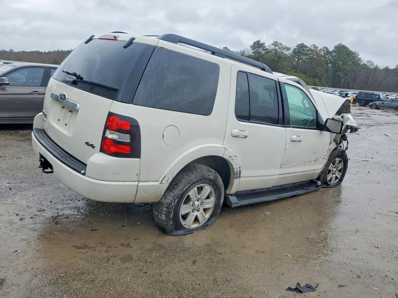 2010 FORD EXPLORER XLT photo 7