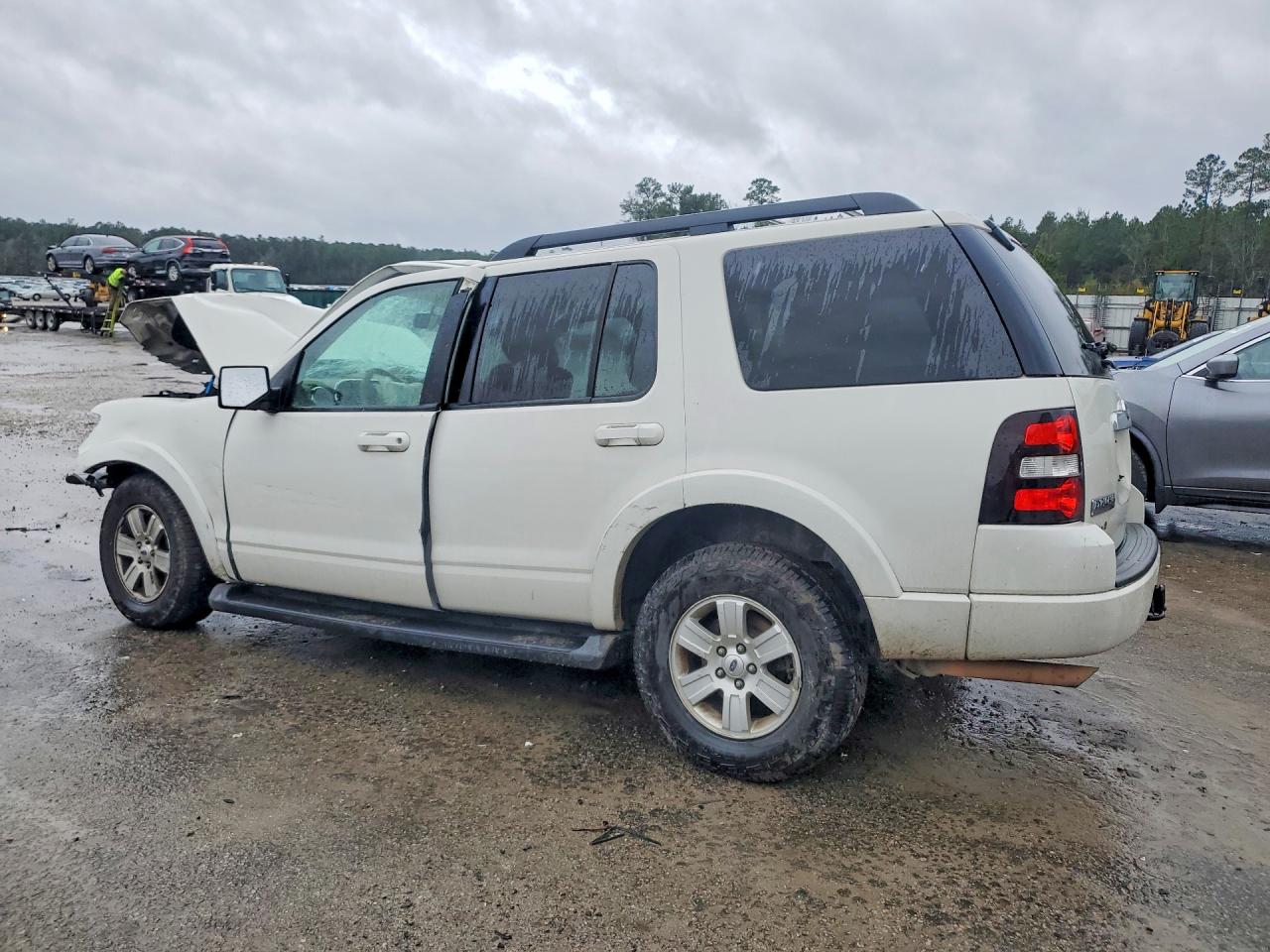 2010 FORD EXPLORER XLT photo 4
