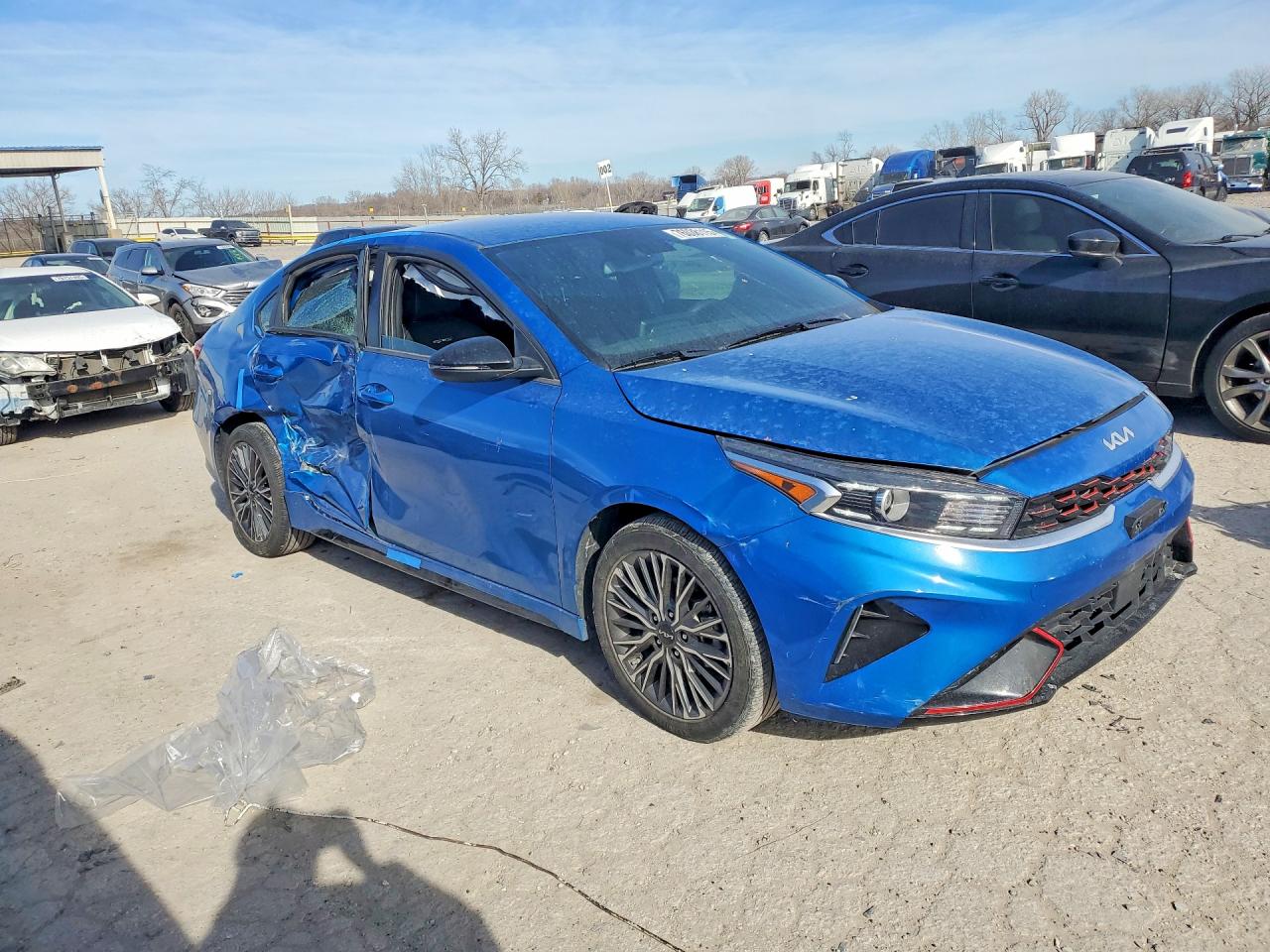 2024 KIA FORTE GT LINE photo 7