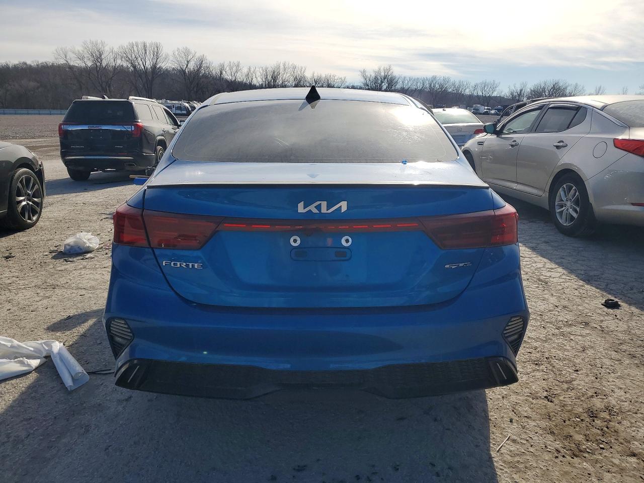 2024 KIA FORTE GT LINE photo 11