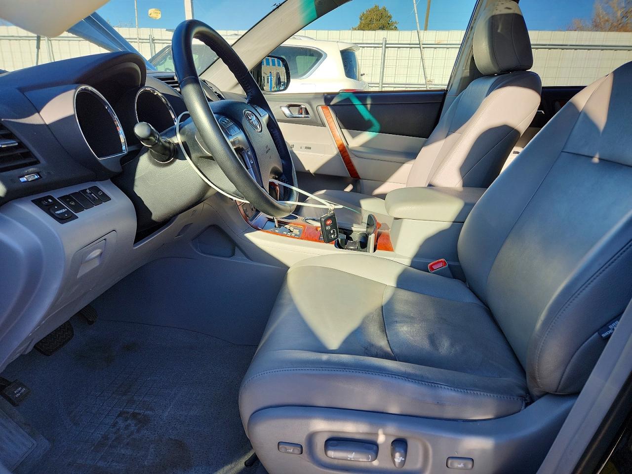 2008 TOYOTA HIGHLANDER LIMITED photo 13