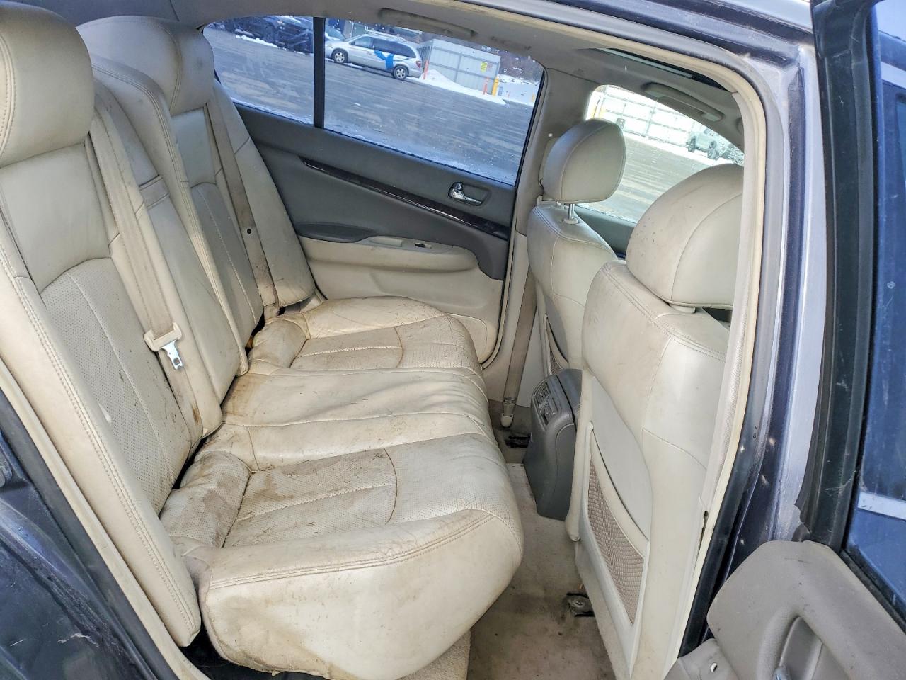 2011 INFINITI G37 BASE photo 28