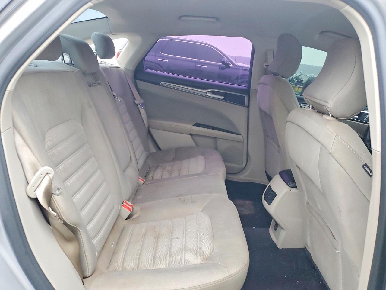 2017 FORD FUSION SE photo 19