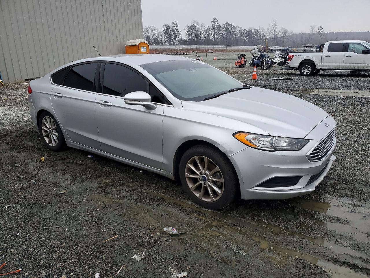 2017 FORD FUSION SE photo 7