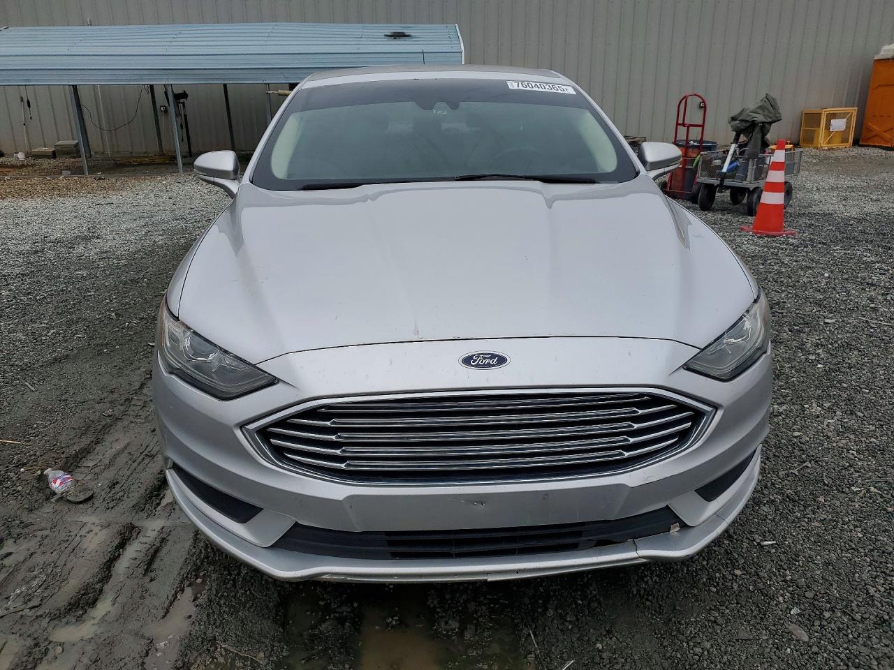 2017 FORD FUSION SE photo 9