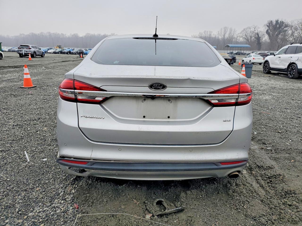 2017 FORD FUSION SE photo 11
