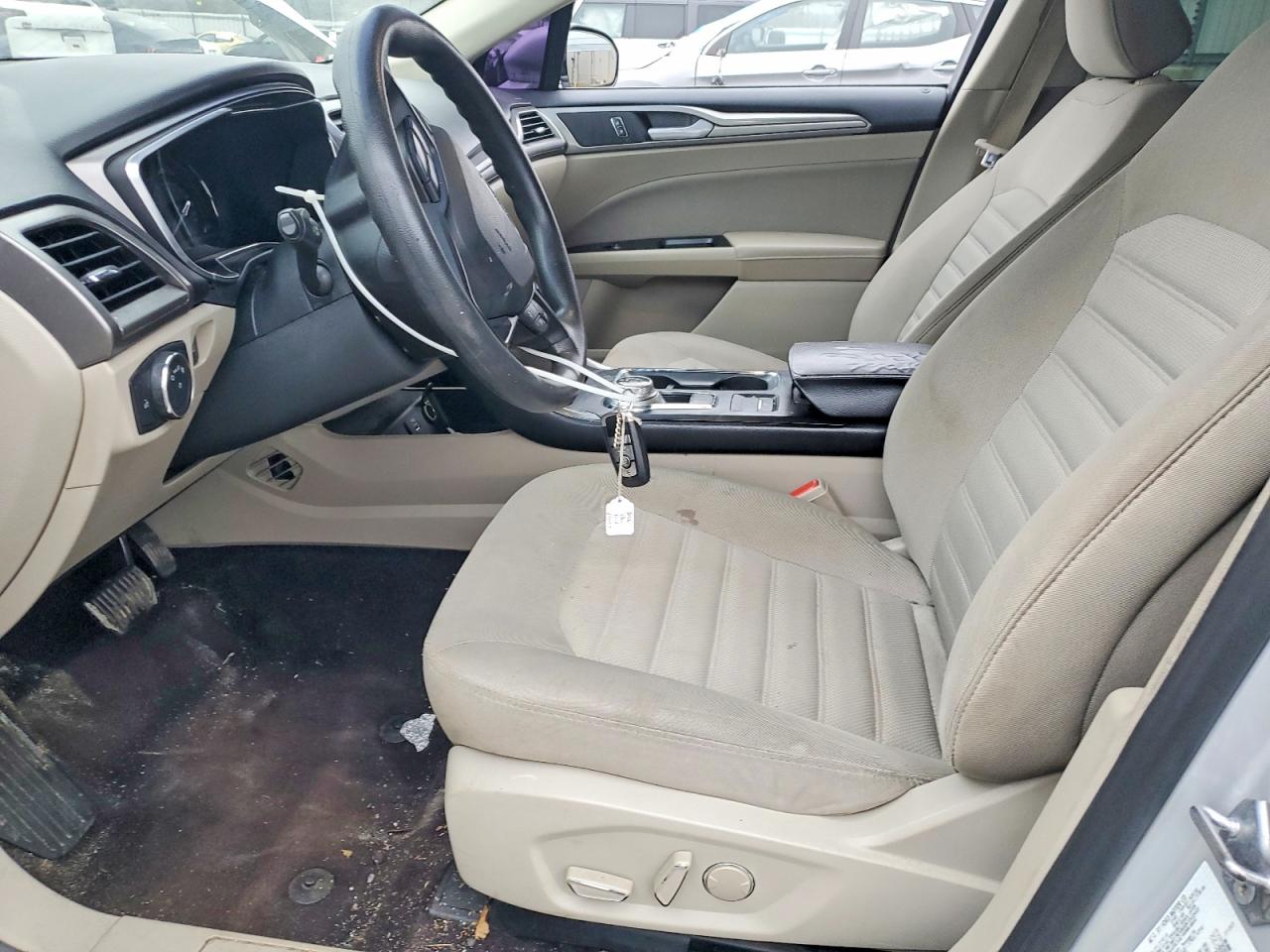 2017 FORD FUSION SE photo 13