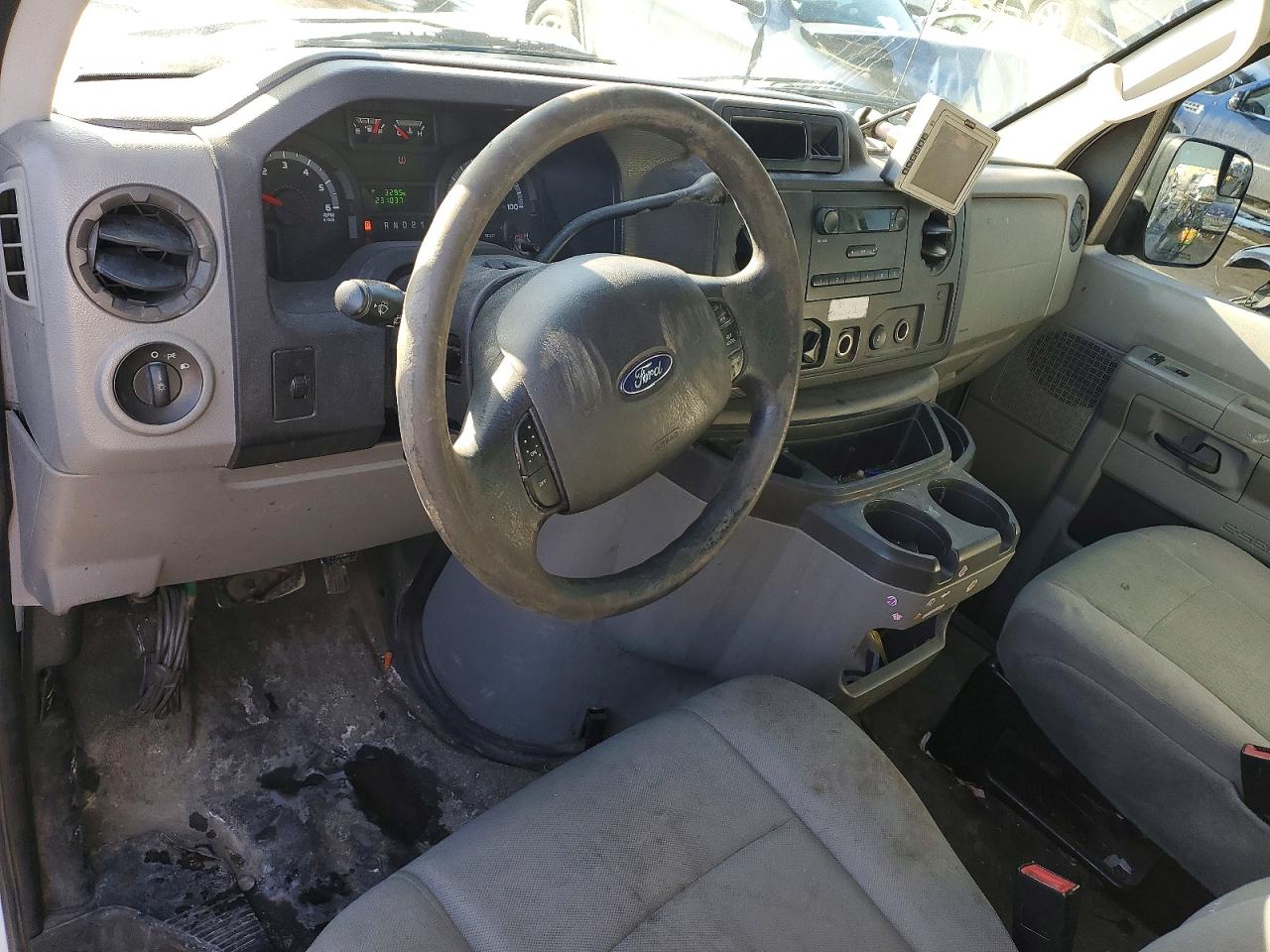 2011 FORD E250 UTILITY / SERVICE VAN photo 15