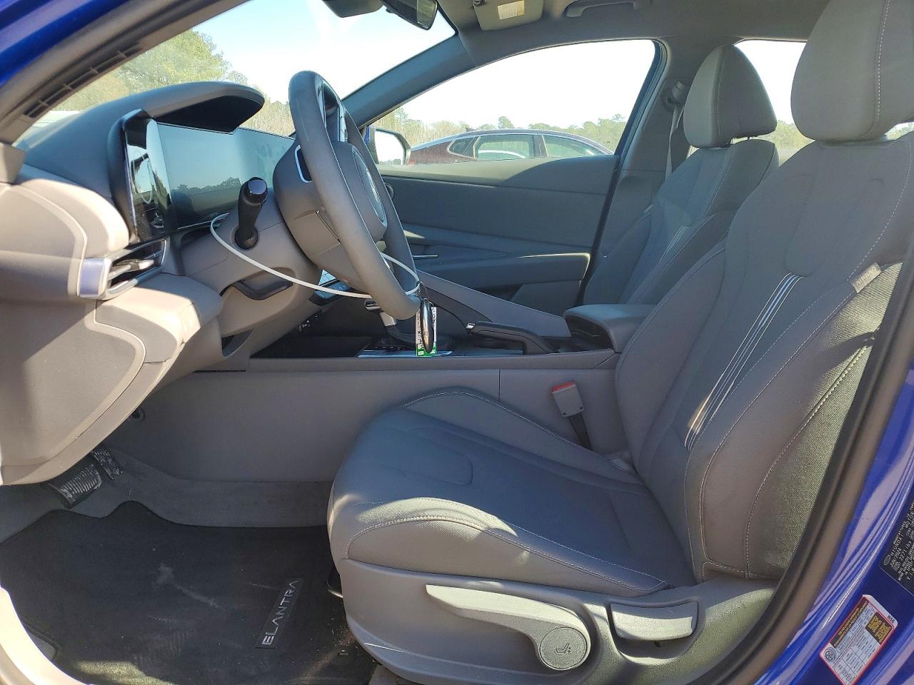 2024 HYUNDAI ELANTRA SEL photo 7